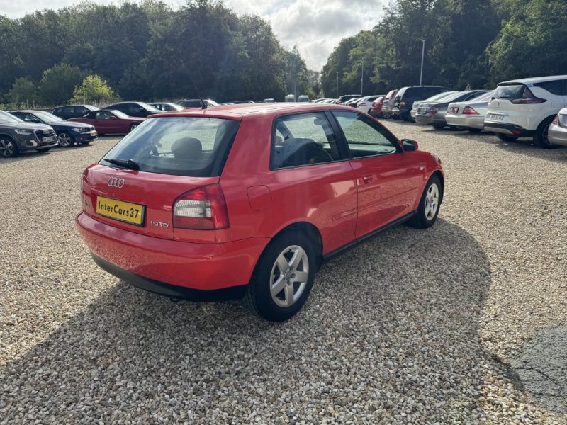 AUDI A3 1.9 TDI 130 ch Ambition BV6 1ER Main