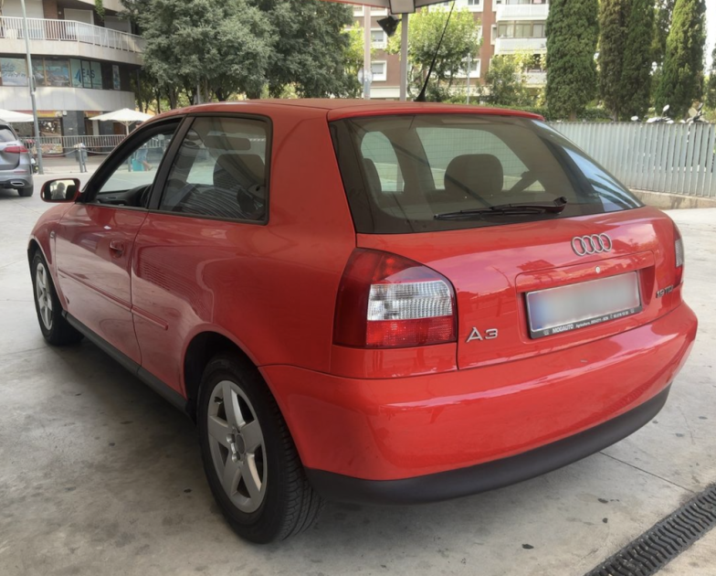 AUDI A3 1.9 TDI 130 ch Ambition BV6 1ER Main