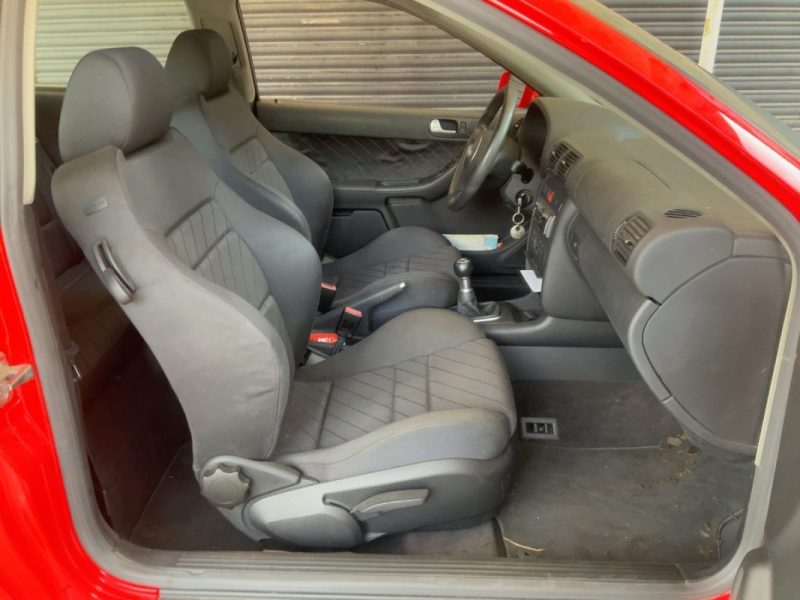 AUDI A3 1.9 TDI 130 ch Ambition BV6 1ER Main
