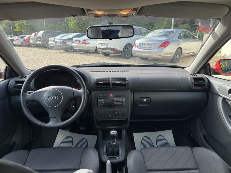 AUDI A3 1.9 TDI 130 ch Ambition BV6 1ER Main
