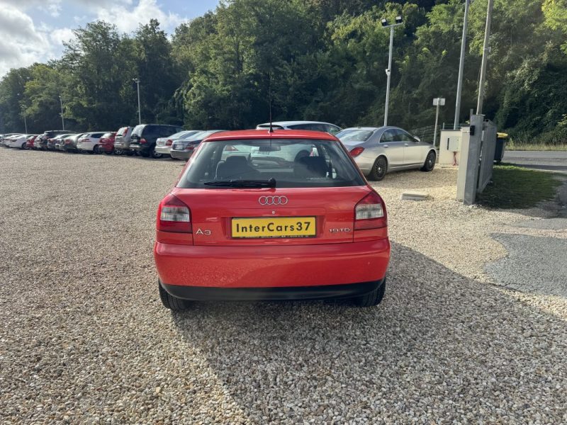 AUDI A3 1.9 TDI 130 ch Ambition BV6 1ER Main