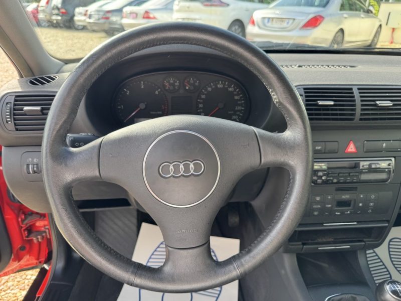 AUDI A3 1.9 TDI 130 ch Ambition BV6 1ER Main