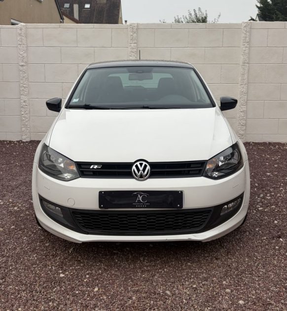 Volkswagen Polo 1.2 TDI 75ch Rline ( Sièges cuir chauffant / Crochet d'attelage / Carplay )  