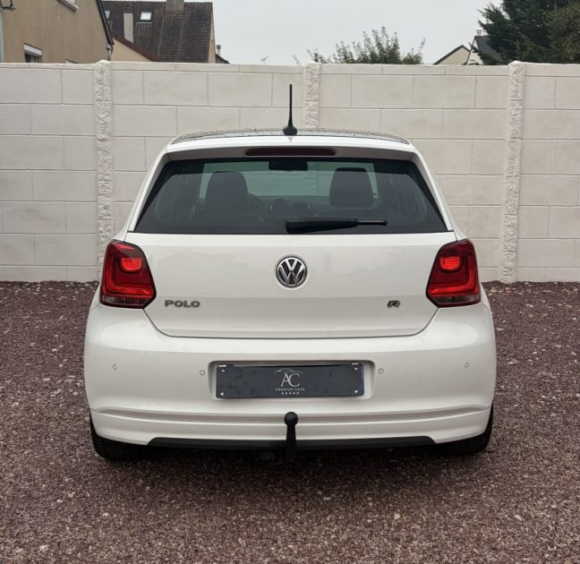 Volkswagen Polo 1.2 TDI 75ch Rline ( Sièges cuir chauffant / Crochet d'attelage / Carplay )  