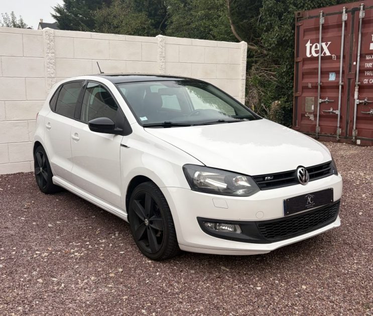 Volkswagen Polo 1.2 TDI 75ch Rline ( Sièges cuir chauffant / Crochet d'attelage / Carplay )  