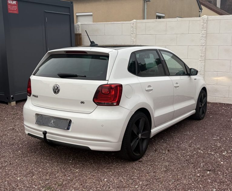 Volkswagen Polo 1.2 TDI 75ch Rline ( Sièges cuir chauffant / Crochet d'attelage / Carplay )  
