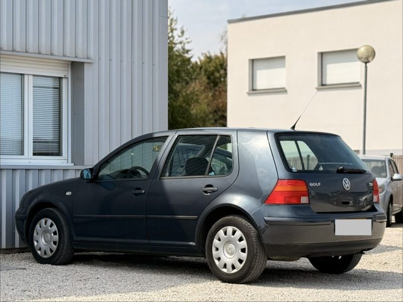 VOLKSWAGEN GOLF IV 1.9 TDI 110CV  2001 225 000KM
