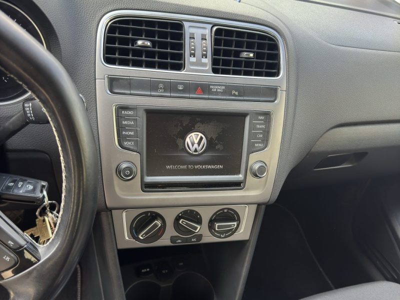VOLKSWAGEN POLO 1.2 TSI 90 LOUNGE BLUEMOTION TECH  2015