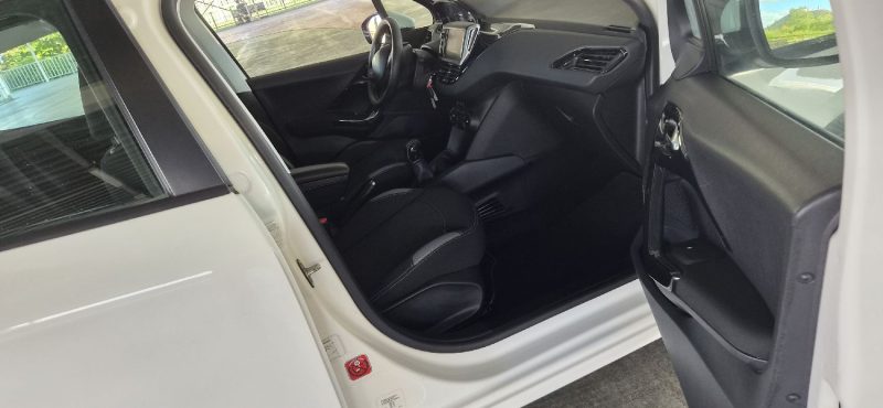 PEUGEOT 208 1.6 HDI 75 CV AN 2016 PROPRE 144 KM 