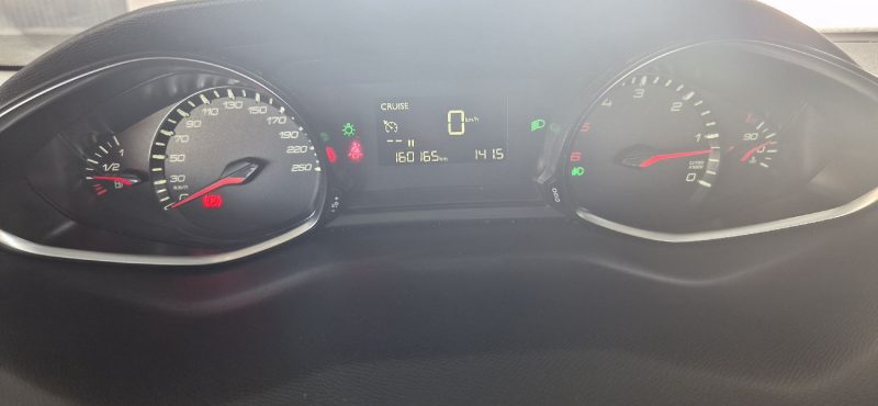 PEUGEOT 308 SW 1.6 HDI 115 CV AN 18 PROPRE BIEN EQUIPE 159 KM