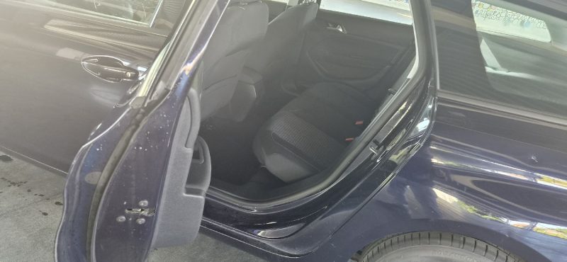 PEUGEOT 308 SW 1.6 HDI 115 CV AN 18 PROPRE BIEN EQUIPE 159 KM