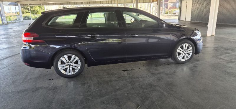 PEUGEOT 308 SW 1.6 HDI 115 CV AN 18 PROPRE BIEN EQUIPE 159 KM