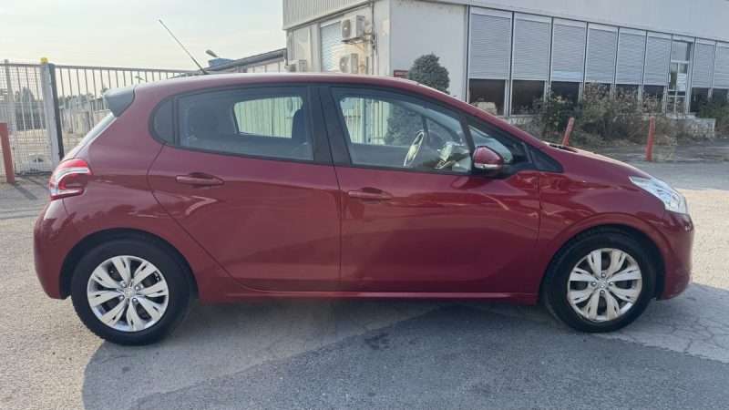 PEUGEOT 208 1.6 E-HDI 92 4CV ACTIVE