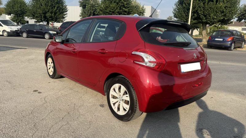 PEUGEOT 208 1.6 E-HDI 92 4CV ACTIVE