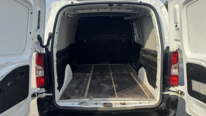 10825 HT CITROEN BERLINGO XL 950 1.5 BLUE HDI 130 CLUB EAT8