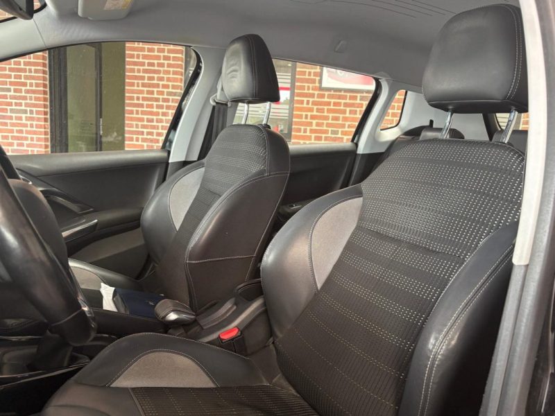 🔹PEUGEOT 2008 1.6HDI 92CH - ALLURE ⭐ Première main📱 Bluetooth📡 Radar de recul