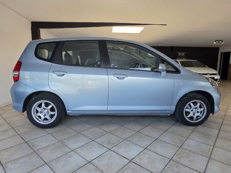 HONDA  JAZZ 1.2 i-DSI 78ch - 2007 - Essence- Révision complète - CT OK - Garantie 12 mois ou 15000km