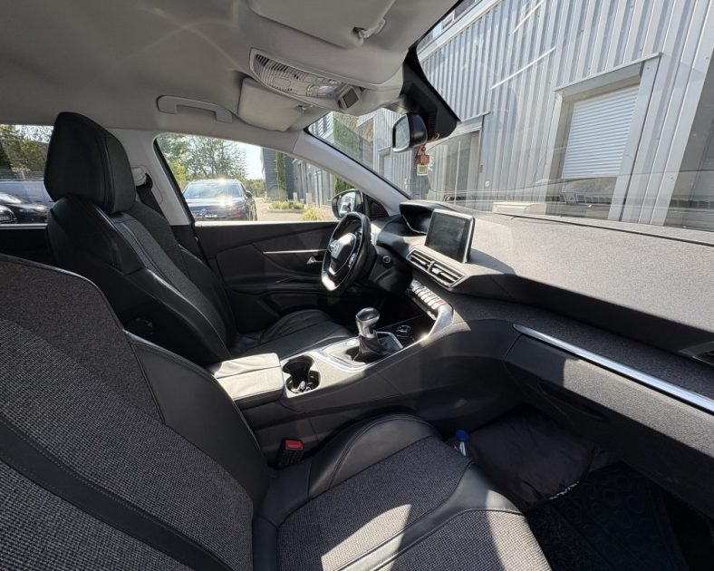 Peugeot 5008 II 1.6 BlueHDi 120 ch 2017 — CT VIERGE - Courroie remplacée - GARANTIE 6 MOIS