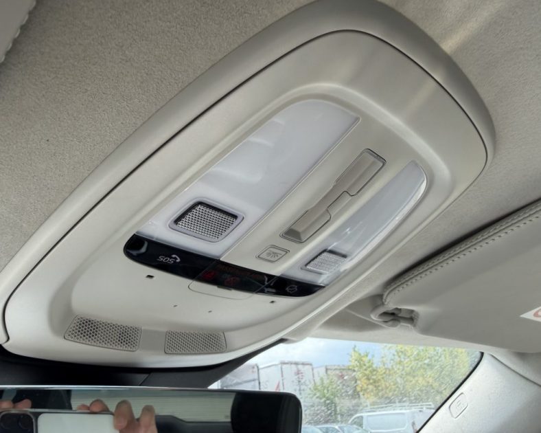 VOLVO XC90 T8 AWD Rechargeable - Ultimate Style Dark - Full Option - 7 Places - Harman Kardon