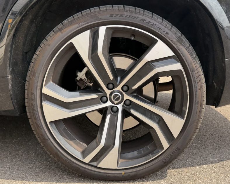 VOLVO XC90 T8 AWD Rechargeable - Ultimate Style Dark - Full Option - 7 Places - Harman Kardon
