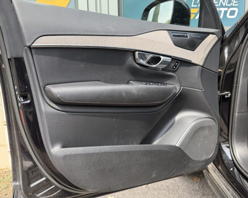 VOLVO XC90 T8 AWD Rechargeable - Ultimate Style Dark - Full Option - 7 Places - Harman Kardon