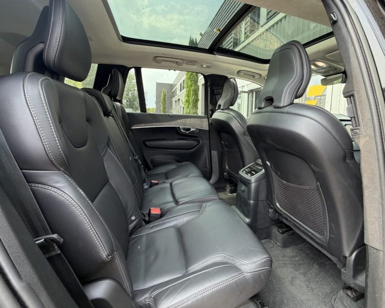VOLVO XC90 T8 AWD Rechargeable - Ultimate Style Dark - Full Option - 7 Places - Harman Kardon