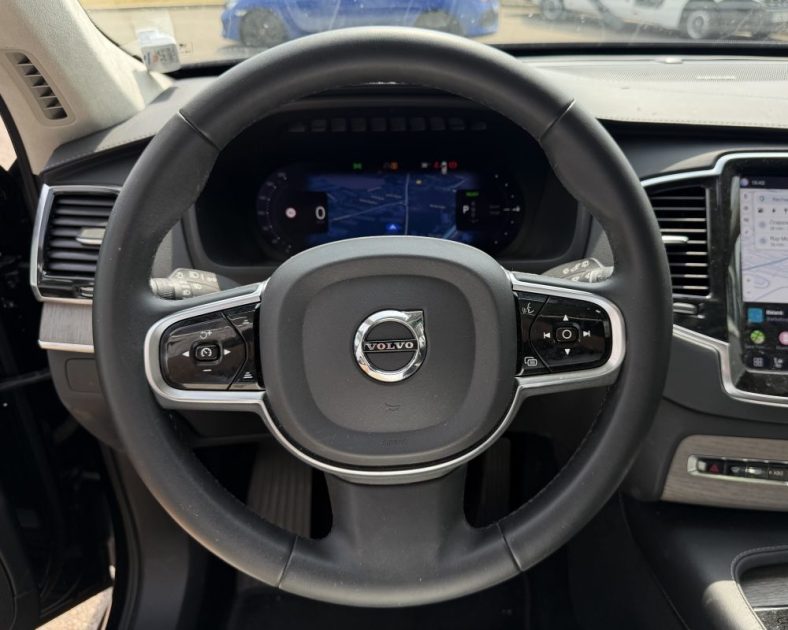 VOLVO XC90 T8 AWD Rechargeable - Ultimate Style Dark - Full Option - 7 Places - Harman Kardon