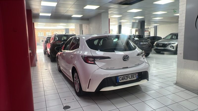 TOYOTA COROLLA BERLINE HYBRIDE 1.8 DYNAMIC BUSINESS 122cv/1 ERE MAIN/TVA RECUPERABLE