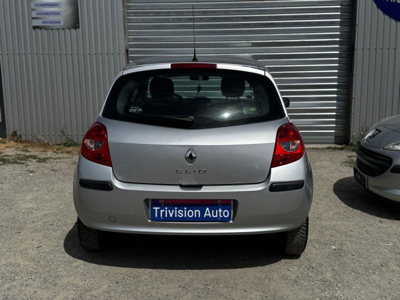 RENAULT CLIO 1.2 75CH  2008