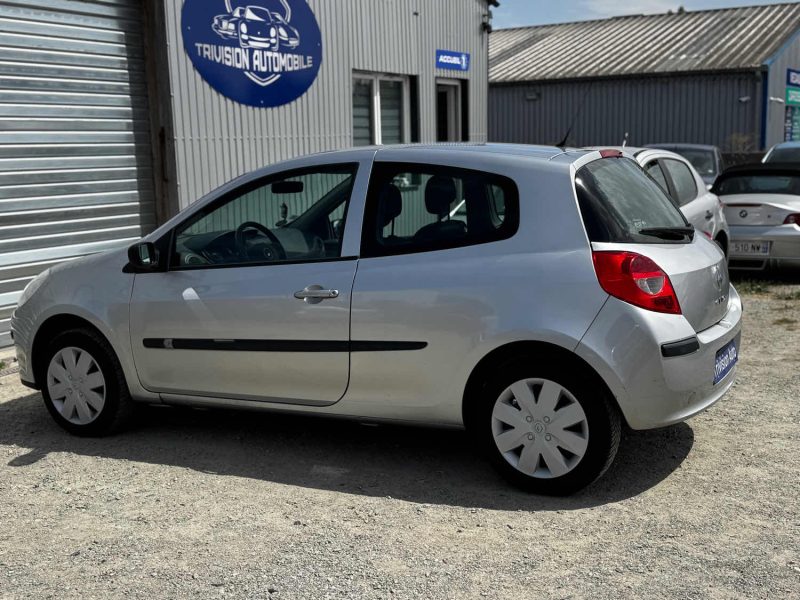 RENAULT CLIO 1.2 75CH  2008
