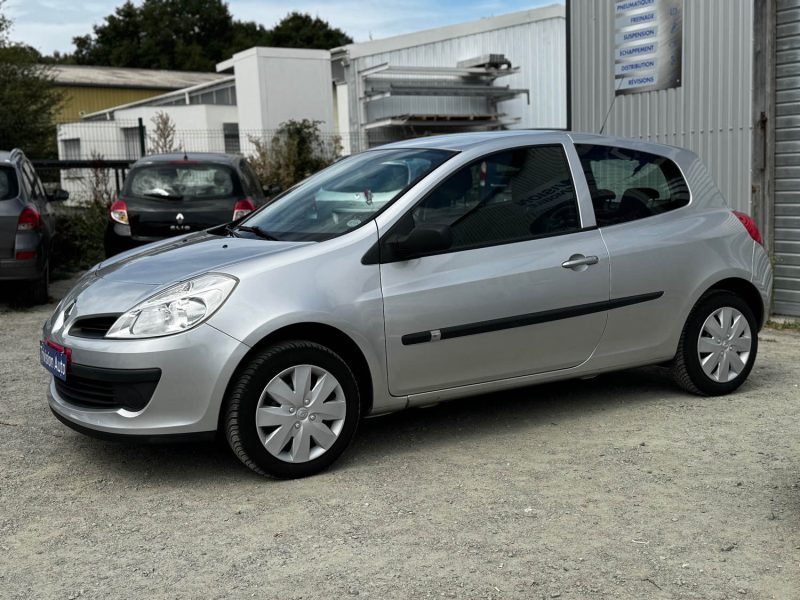 RENAULT CLIO 1.2 75CH  2008