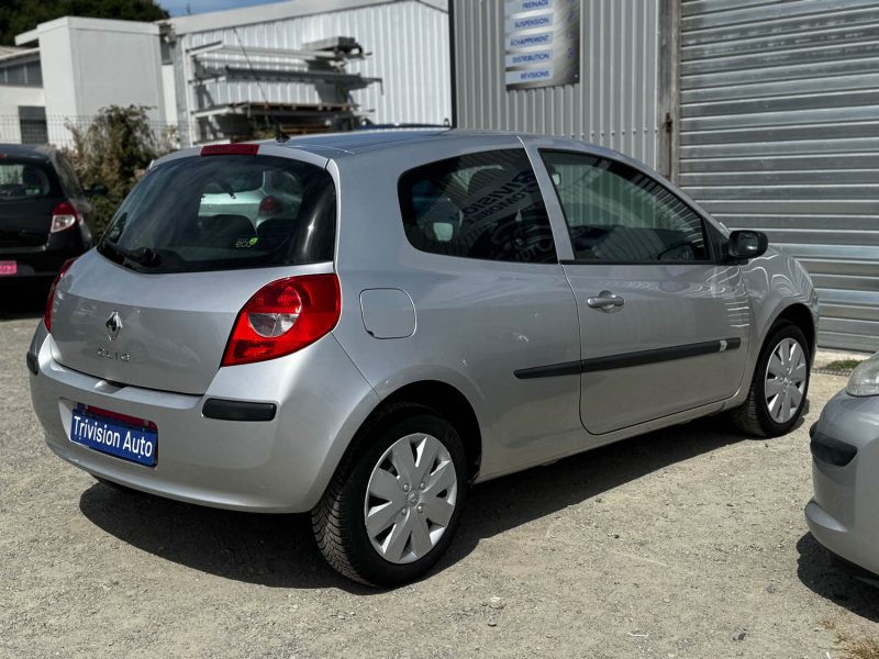 RENAULT CLIO 1.2 75CH  2008
