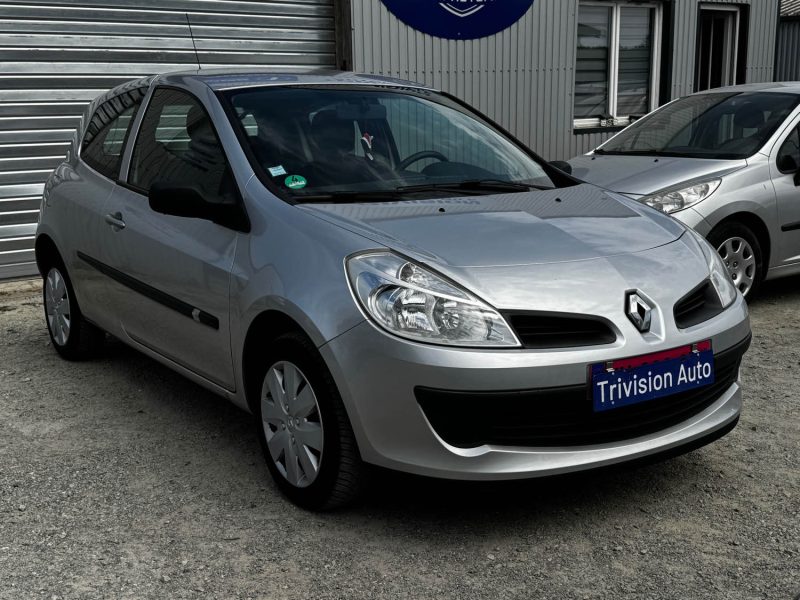 RENAULT CLIO 1.2 75CH  2008