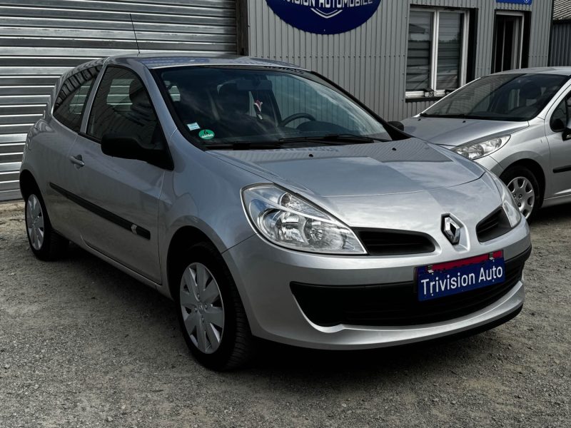 RENAULT CLIO 1.2 75CH  2008