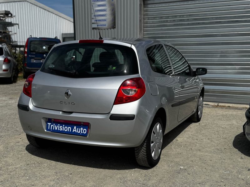 RENAULT CLIO 1.2 75CH  2008