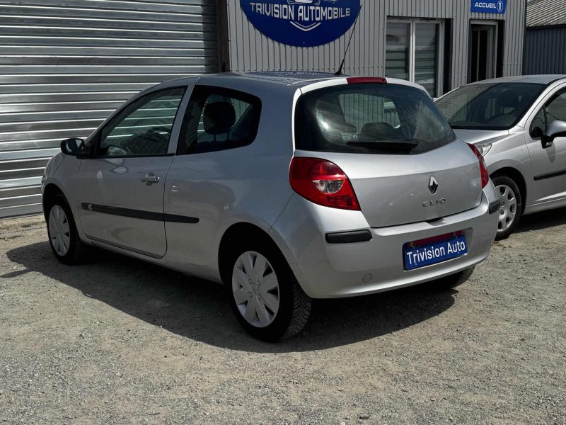 RENAULT CLIO 1.2 75CH  2008
