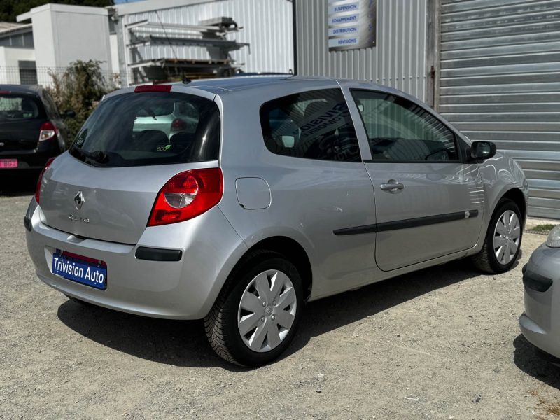 RENAULT CLIO 1.2 75CH  2008