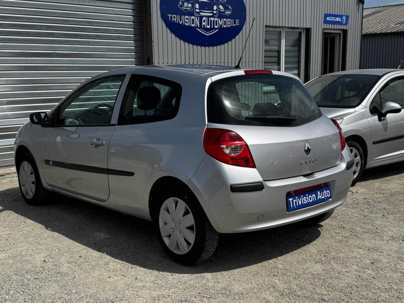 RENAULT CLIO 1.2 75CH  2008