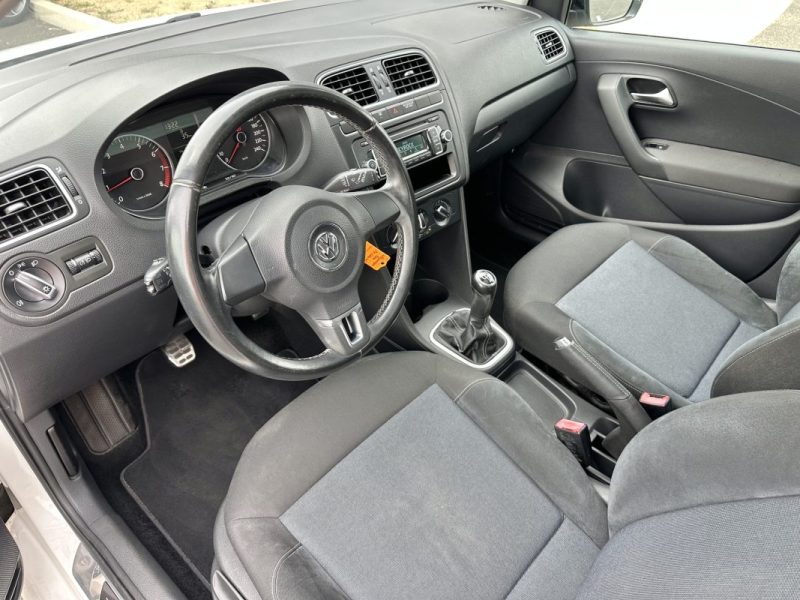 VOLKSWAGEN POLO 1.2 60CV STYLE 2011 TOIT OUVRANT MOTEUR A CHAINE SUIVI & GARANTIE 12 MOIS