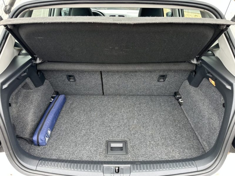 VOLKSWAGEN POLO 1.2 60CV STYLE 2011 TOIT OUVRANT MOTEUR A CHAINE SUIVI & GARANTIE 12 MOIS