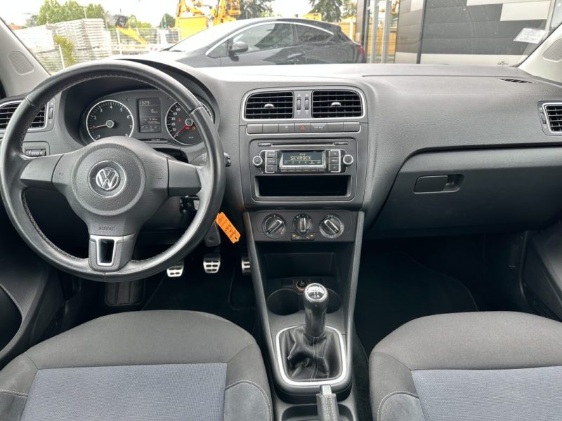 VOLKSWAGEN POLO 1.2 60CV STYLE 2011 TOIT OUVRANT MOTEUR A CHAINE SUIVI & GARANTIE 12 MOIS