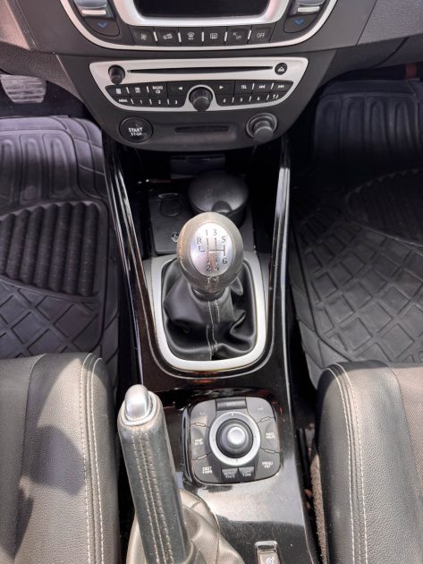 RENAULT MEGANE III 1.9 DCI 130 BOSE 2010