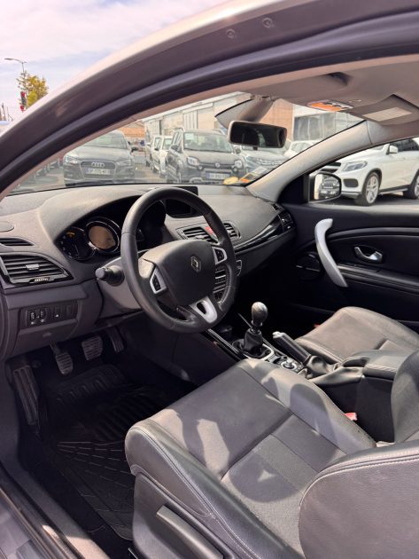 RENAULT MEGANE III 1.9 DCI 130 BOSE 2010