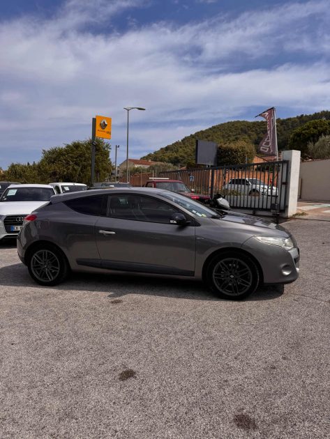RENAULT MEGANE III 1.9 DCI 130 BOSE 2010