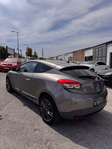RENAULT MEGANE III 1.9 DCI 130 BOSE 2010
