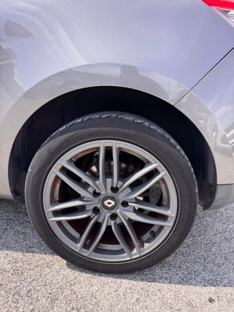 RENAULT MEGANE III 1.9 DCI 130 BOSE 2010