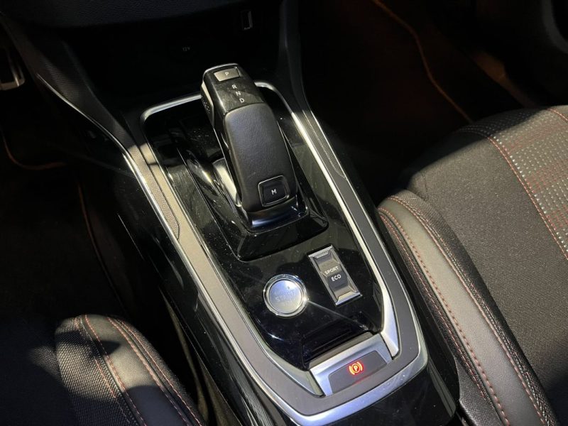 PEUGEOT - 308 II - 1.5 BLUE HDI - 130 cv - GT LINE - EAT 8 - 2019 - 123000 km - Carplay 