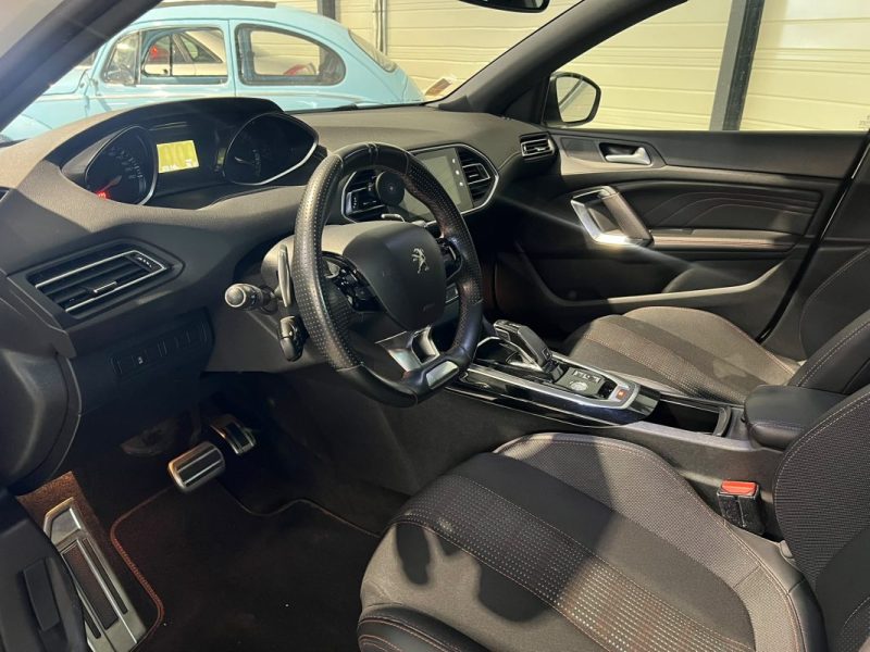 PEUGEOT - 308 II - 1.5 BLUE HDI - 130 cv - GT LINE - EAT 8 - 2019 - 123000 km - Carplay 