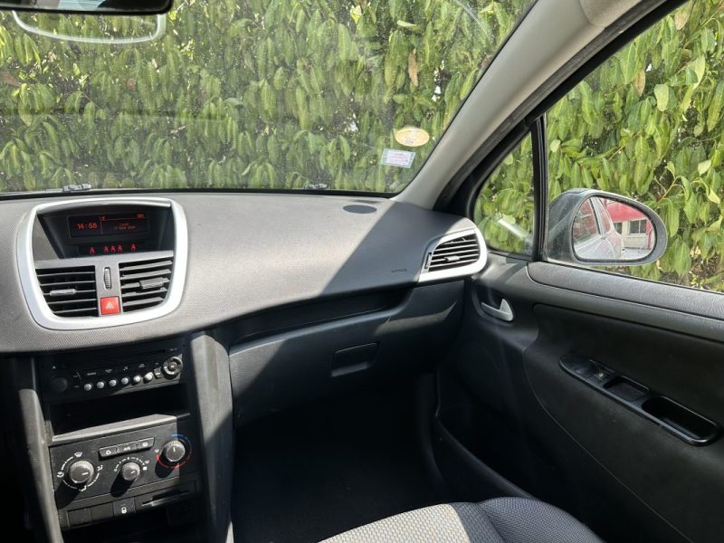 Peugeot 207 1.6L HDI 90ch 99G - Garantie 6 mois