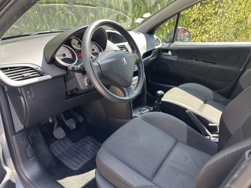 Peugeot 207 1.6L HDI 90ch 99G - Garantie 6 mois